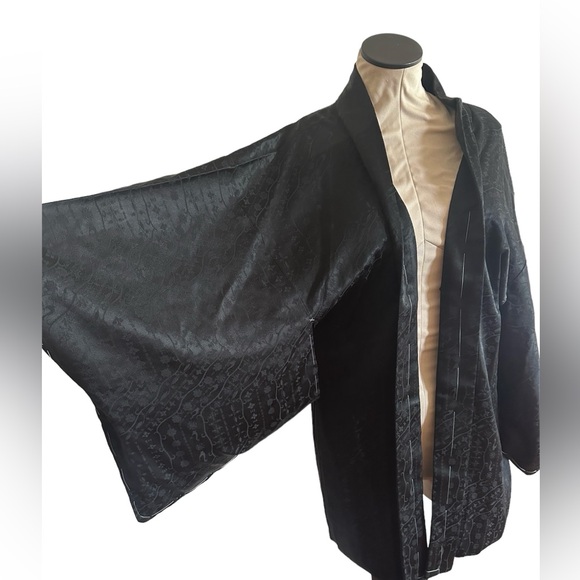 Haori Jacket Vintage(1950-1980) Black Floral pattern - Picture 3 of 9